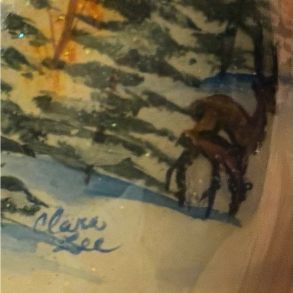 Christmas in the woods.Hand Painted Hand Crafted Real Hen Eggshell
Вy,Clara Lee - Picture 4 of 7